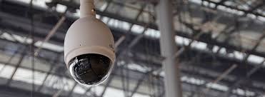 cámara de vigilancia de un sitio industrial
